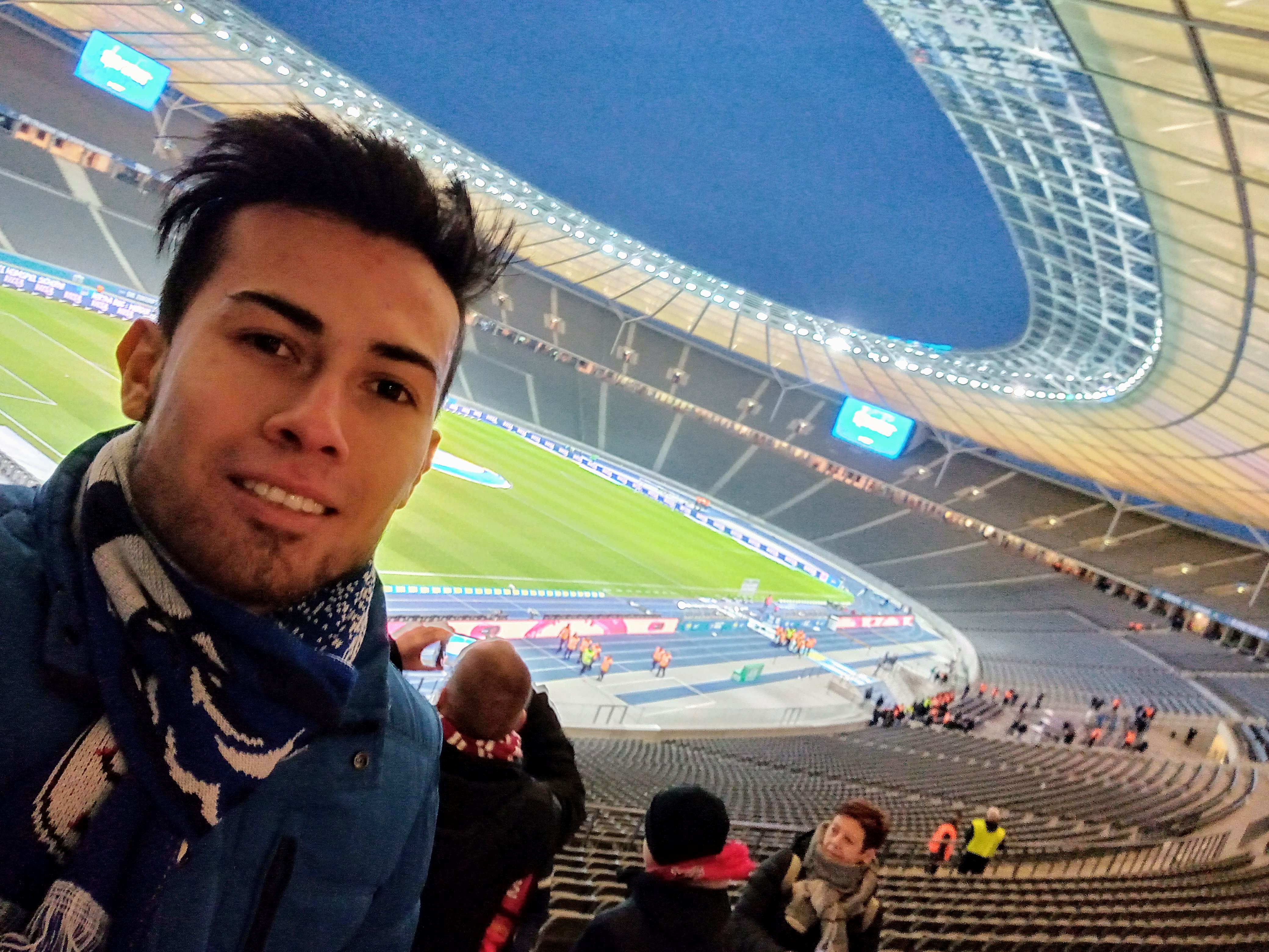 Perdomo watching a game at the Olympiastadion.