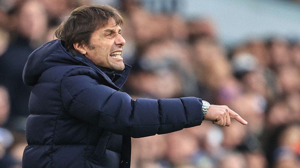 Antonio Conte calls for time at Tottenham