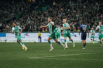 Niclas Füllkrug celebrating his winning goal against Hertha BSC.
