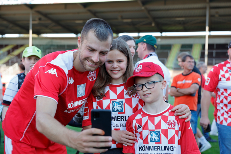 csm_alex-hack-mainz-05-trainingsauftakt_a74dc49901