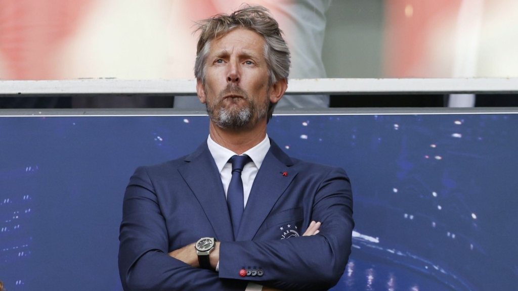 Former Man Utd keeper Edwin van der Sar folds his arms