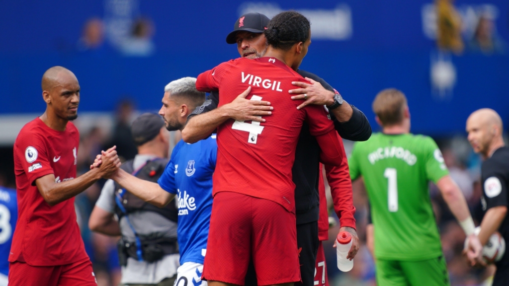 Jurgen Klopp hugging Virgil van Dijk