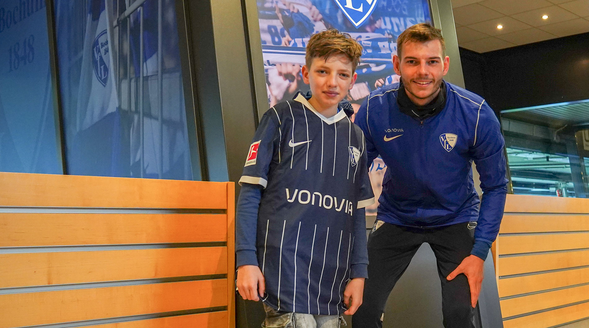 leitsch_marlon_vfl_bochum_fan_spende_trikot_2022