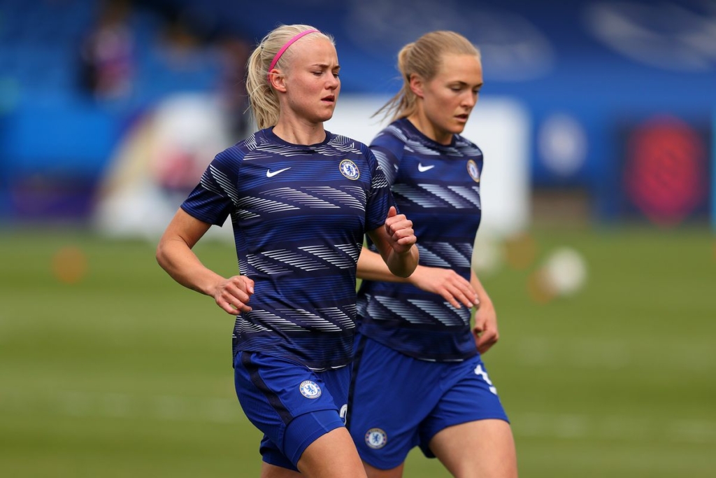 Chelsea FC v Bayern Munich - UEFA Women’s Champions League Semi Final: Leg Two