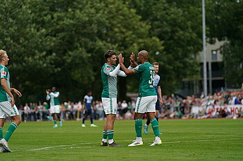 Kownacki and Mbom celebrate