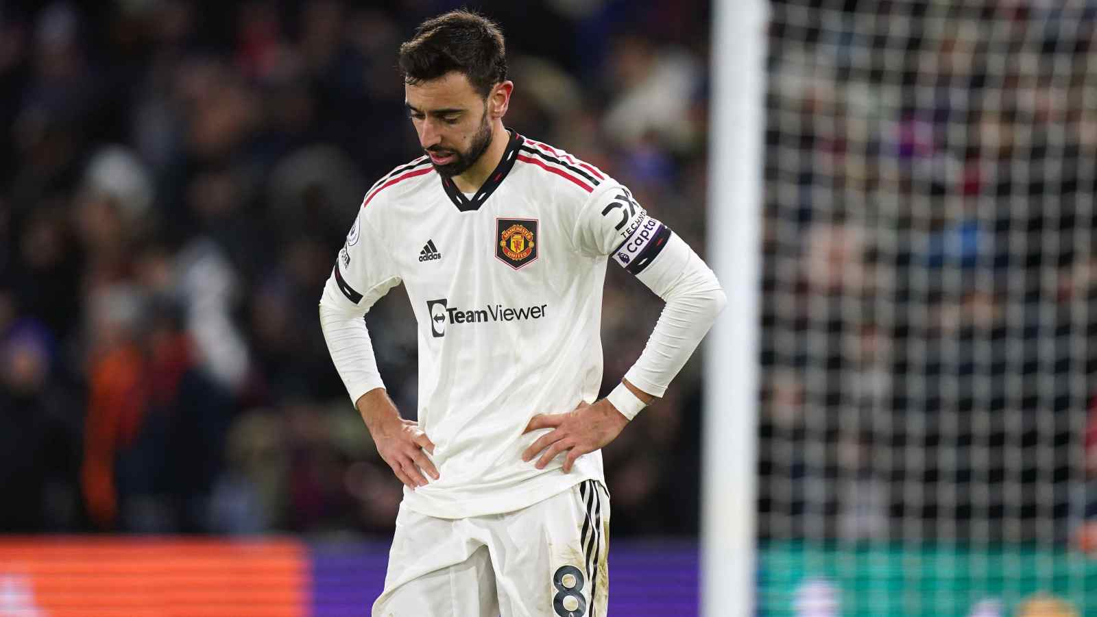 Crystal Palace vs Man Utd: Bruno Fernandes looks dejected