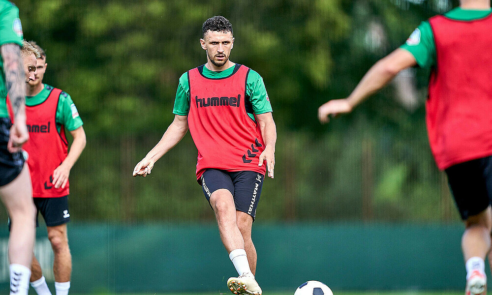 Milos Veljkovic is back in training