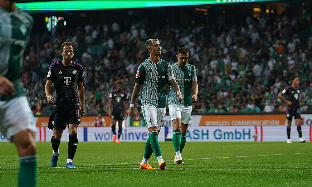 Marco Friedl walking into the changing room.