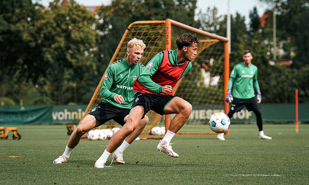 Among others, Leon Opitz and Olivier Deman will join up with their national teams (Photo: WERDER.DE).