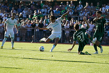 Kein Sato made a good impression with his activity in front of goal. (Photo: WERDER.DE)