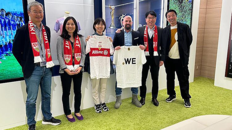 l. to r.: Hiroshi Kagayama (General Manager Football Division), Amika Uruma (Manager Football Development Dept. Football Division), Haruna Takata, (Chair), Mitsugu Tamura (Chifure AS Elfen Saitama) and Taka Kawagishi (interpreter).