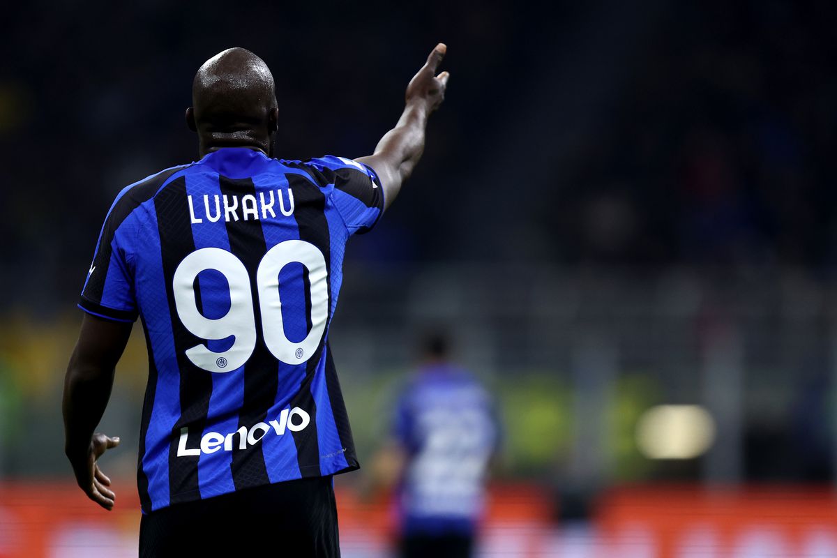 Romelu Lukaku of Fc Internazionale gestures during the Serie...