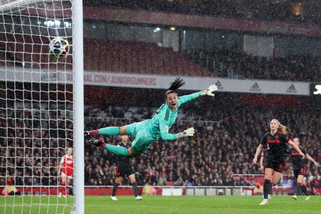 Arsenal v FC Bayern M¸nchen: Quarter-Final 2nd Leg - UEFA Women’s Champions League