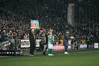 Romano Schmid waiting to come on against RB Leipzig.