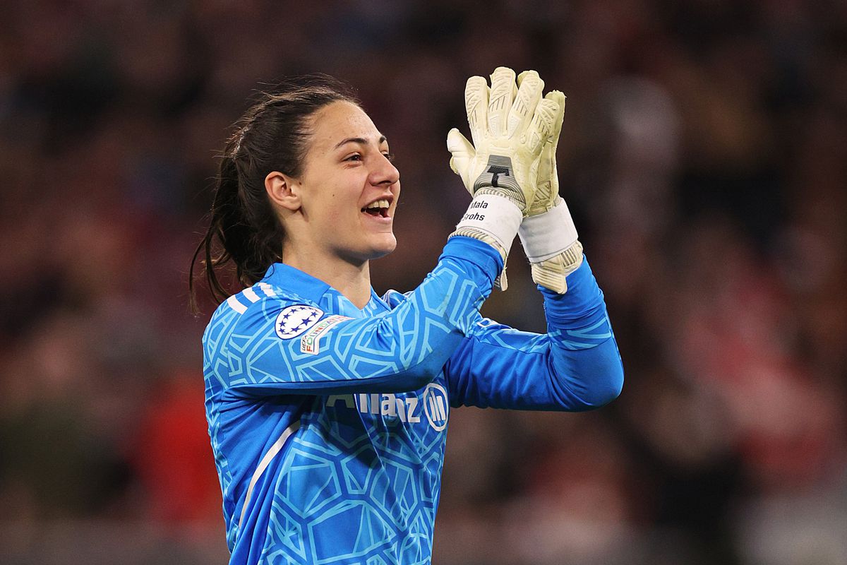 FC Bayern München v Arsenal: Quarter-Final 1st Leg - UEFA Women’s Champions League