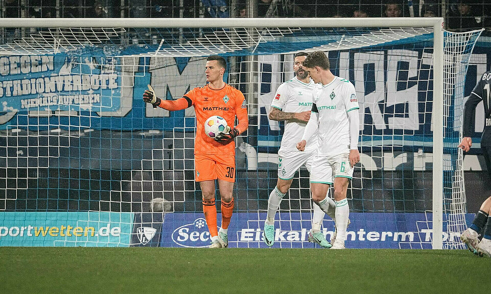 Michael Zetterer with the ball in his hands.