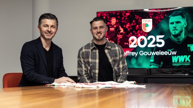 Jeffrey Gouweleeuw bleibt dem FC Augsburg erhalten
