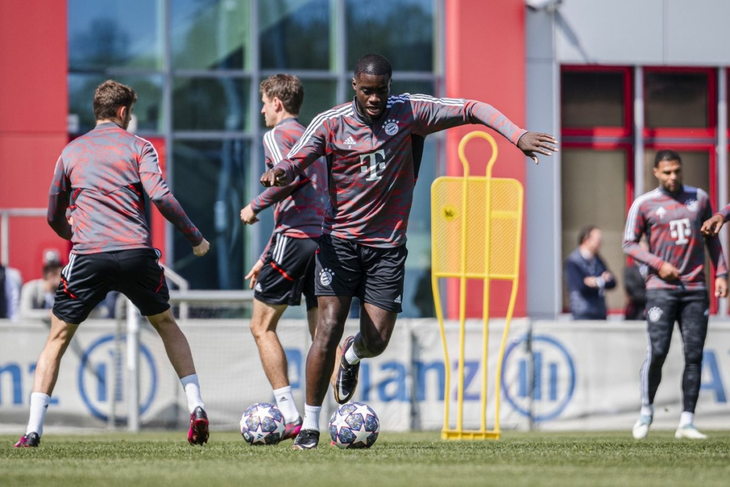 FC Bayern München Training Session And Press Conference