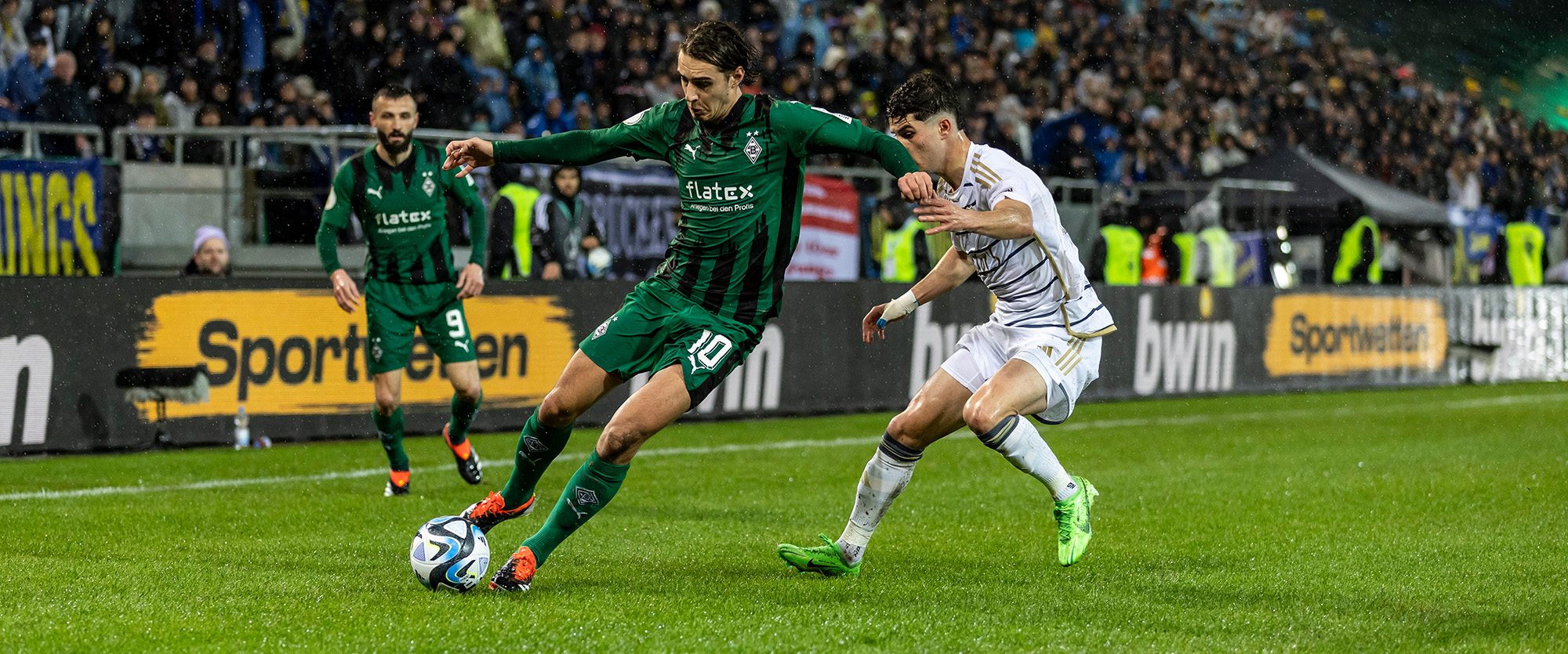 110324-saarbruecken-borussia-neuhaus-naifi-zweikampf-2000x835-1