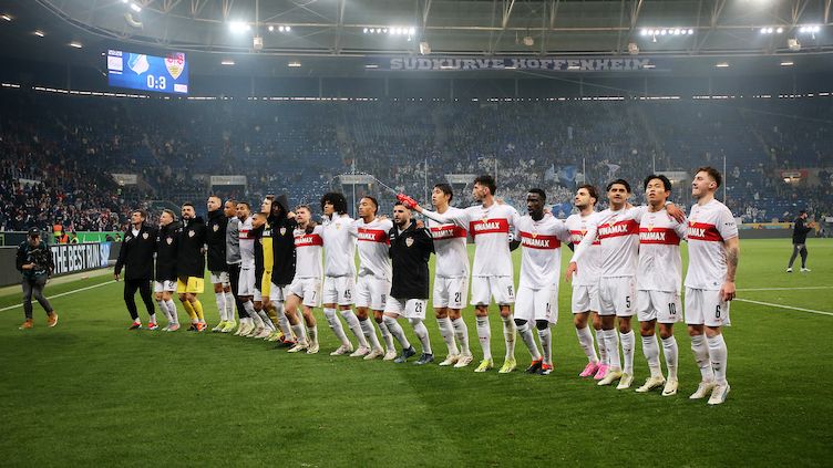 12-hoffenheim-vfb-2324-mannschaftsjubel-nach-spielende_00000_frz_752x423