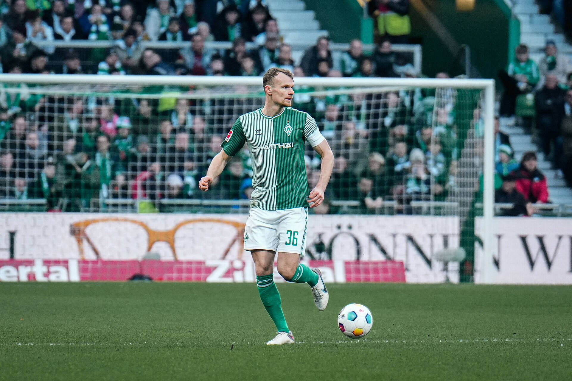 Christian Groß with the ball at his feet.