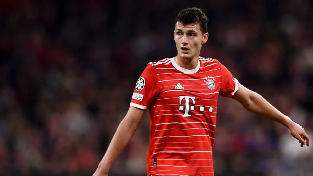 Benjamin Pavard playing for current side Bayern Munich