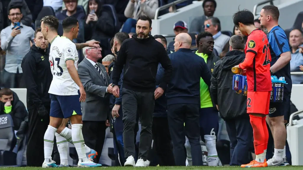 Roberto De Zerbi during his bust-up with Cristian Stellini