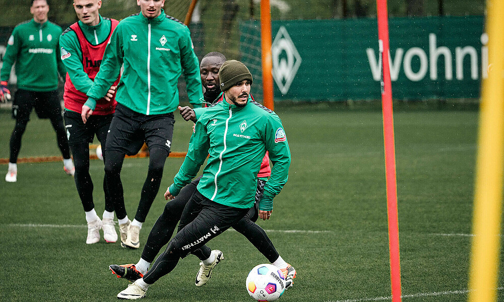 Bittencourt and Keita in training.