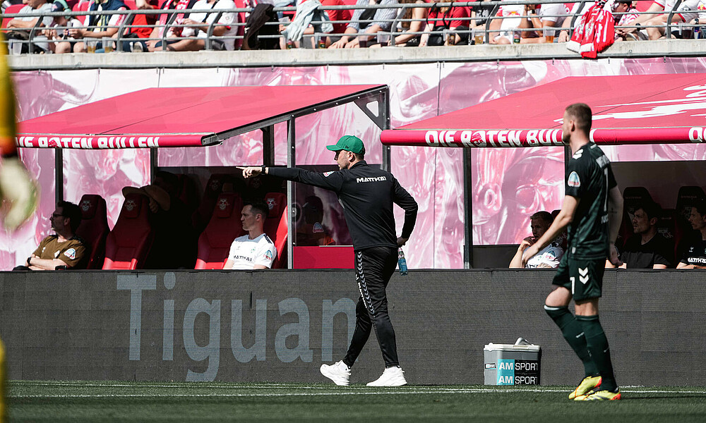 Ole Werner on the touchline during the match against RB Leipzig.