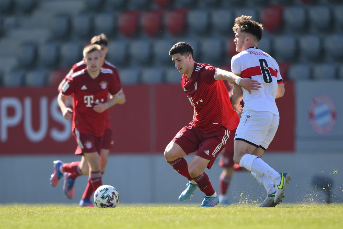 Bayern München U19 v VfB Stuttgart U19 - DFB Juniors Cup Semi Final