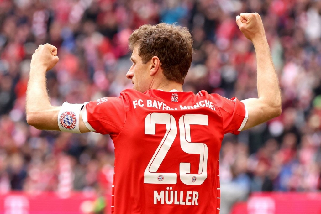 FC Bayern München v FC Schalke 04 - Bundesliga