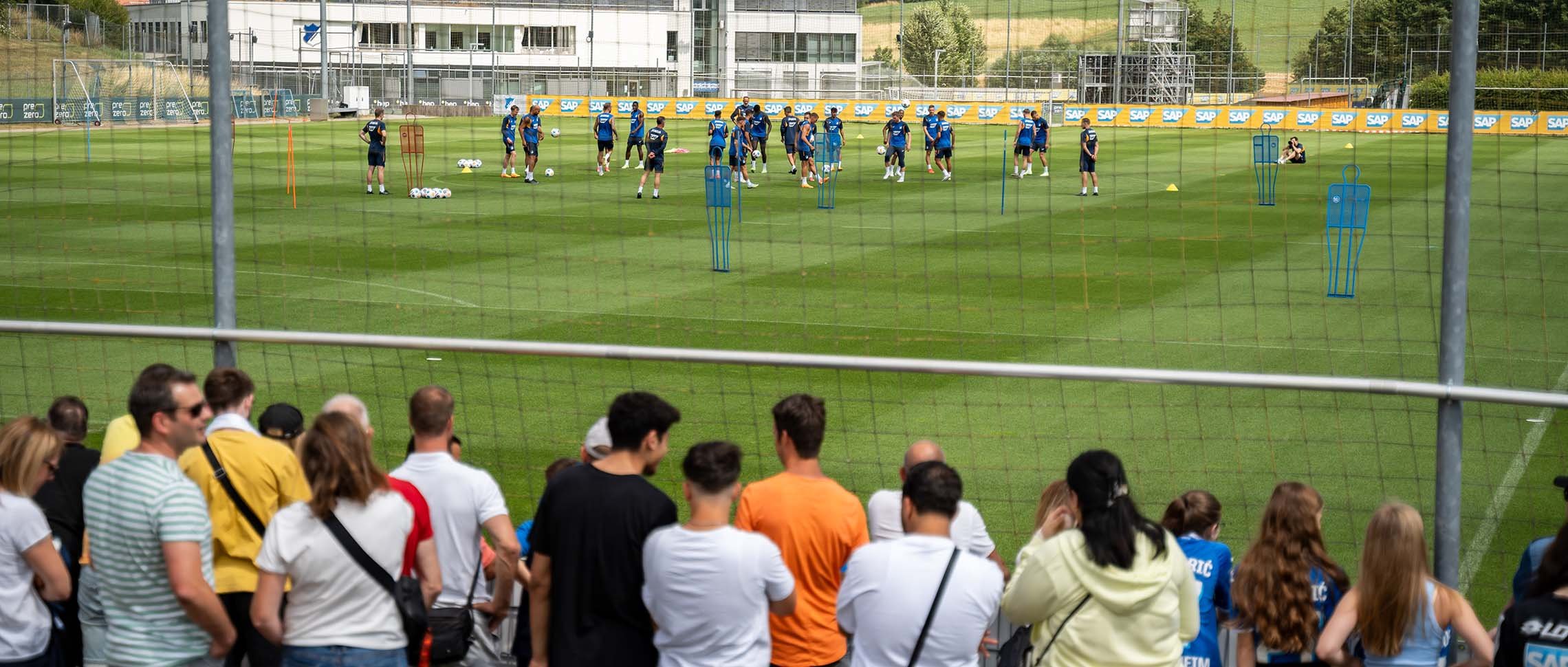 20240702-sap-tsg-hoffenheim-trainingsauftakt-bewerbung