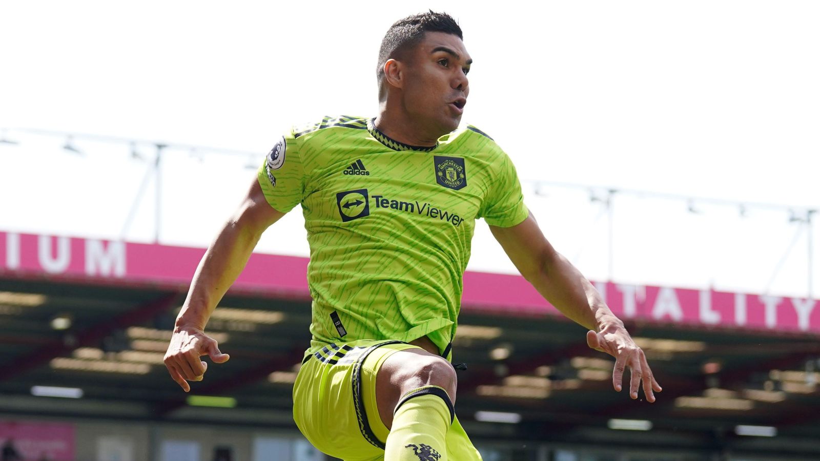 Bournemouth 0-1 Man Utd: Casemiro celebrates his goal