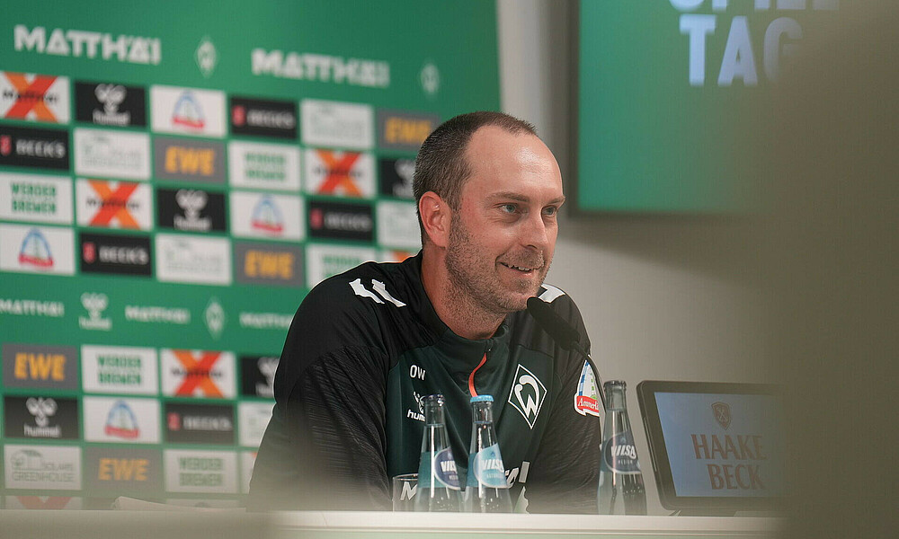 Ole Werner in the press conference room ahead of the match against Dortmund.