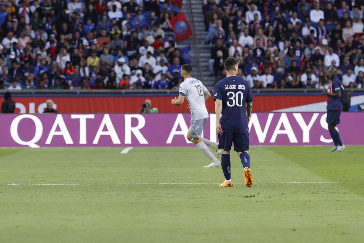 Paris Saint-Germain v Clermont Foot 63 - Ligue 1 Uber Eats