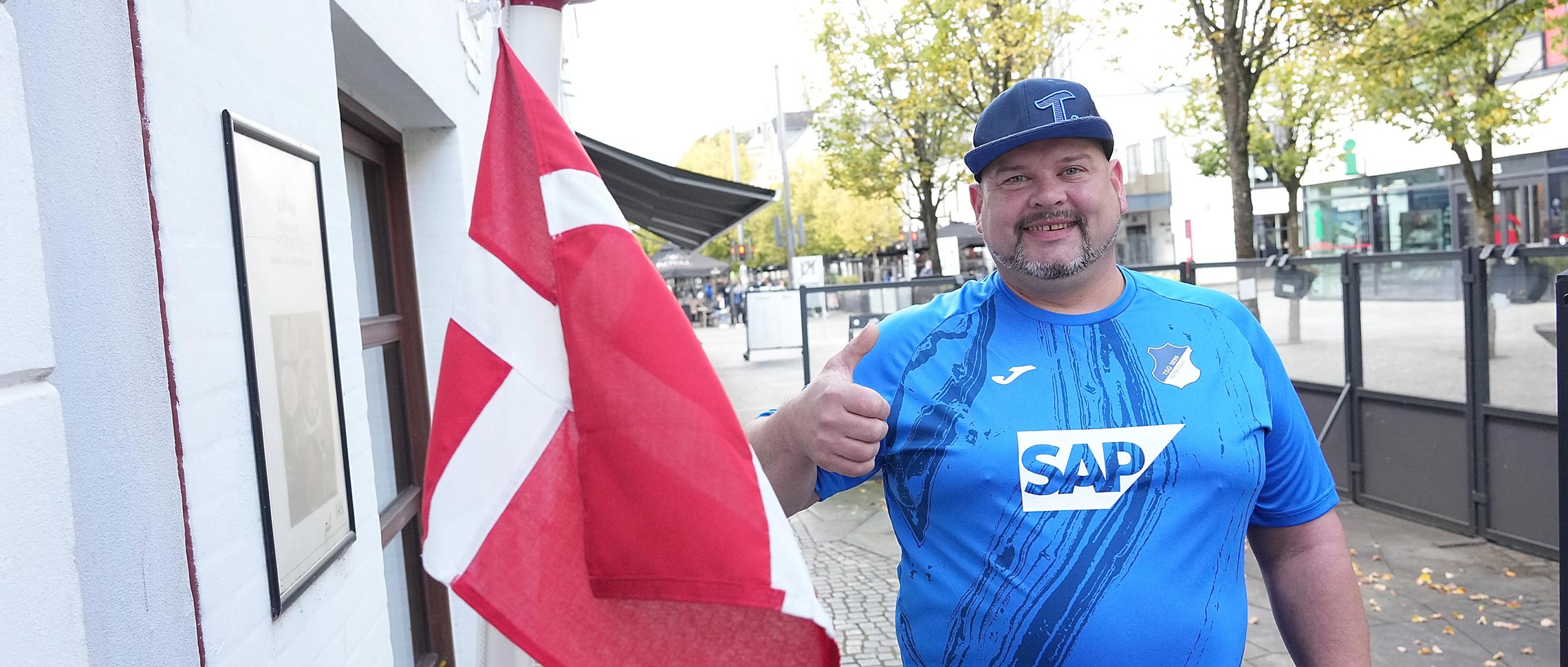 20240925-sap-tsg-hoffenheim-fan-heinrichs-daenemark