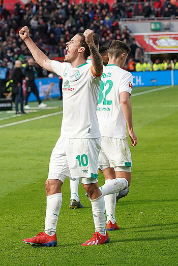 Max Kruse celebrating in Leverkusen